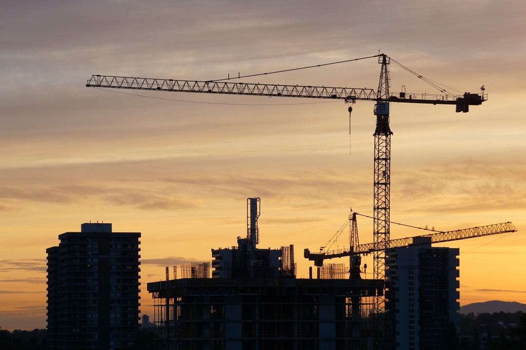 Understanding Delay, Liquidated Damages, and Termination Risks in UAE Construction Projects
